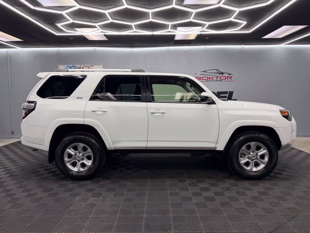Used 2024 Toyota 4Runner SR5 AWD/4WD image 16