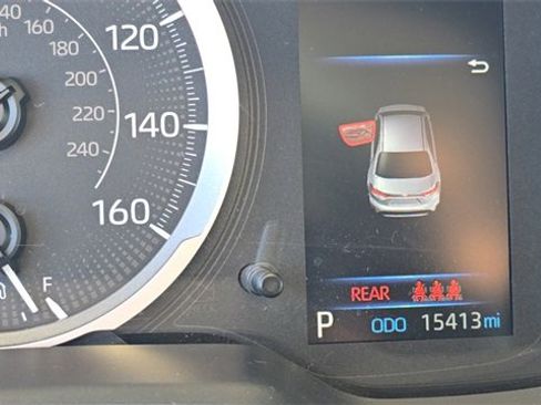 Used 2022 Toyota Corolla LE image 25