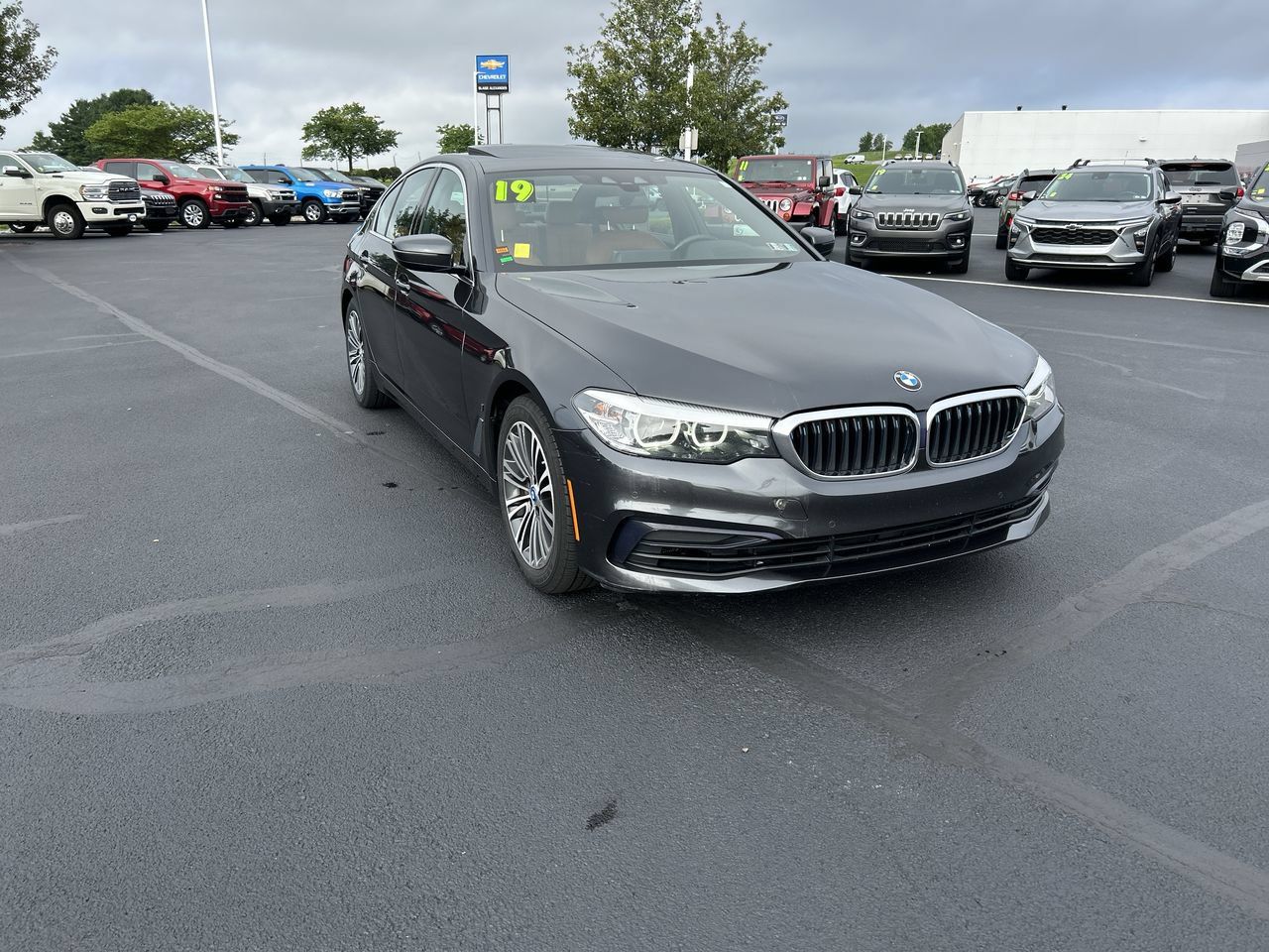 Used 2019 BMW 530e xDrive w/ Convenience Package AWD/4WD image 1