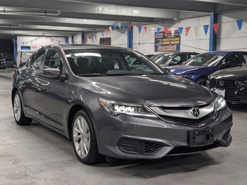 Used 2017 Acura ILX image 1