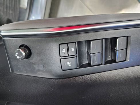 Used 2021 Toyota Highlander Platinum image 32