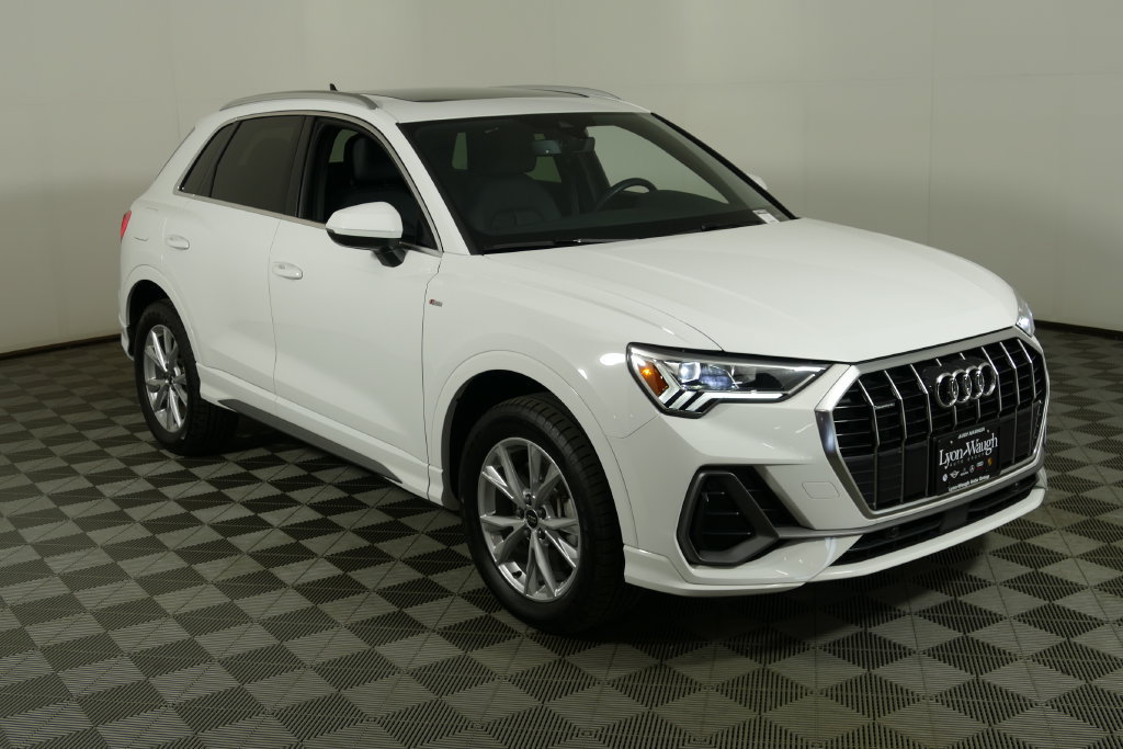 Used 2024 Audi Q3 2.0T Premium Plus AWD/4WD image 1