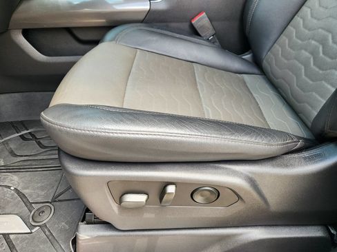 Used 2023 Chevrolet Silverado 1500 ZR2 AWD/4WD image 24