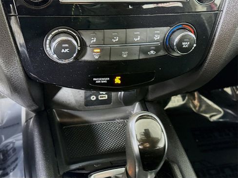 Certified 2021 Nissan Rogue Sport S image 8