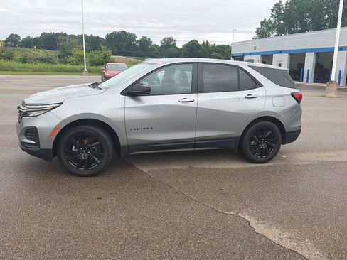 Used 2024 Chevrolet Equinox LS w/ LS Convenience Package AWD/4WD image 3