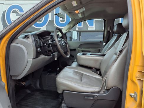 Used 2013 Chevrolet Silverado 2500 W/T AWD/4WD image 11