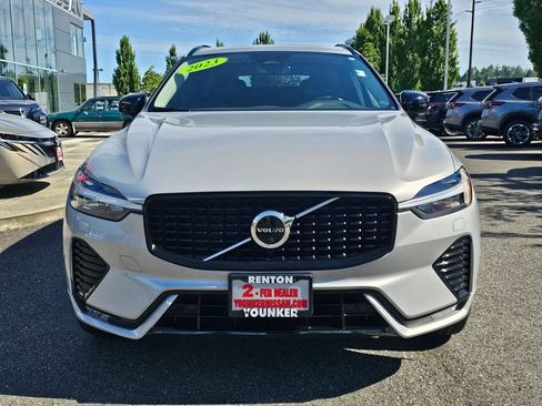 Used 2023 Volvo XC60 B5 Plus w/ Climate Package AWD/4WD image 2