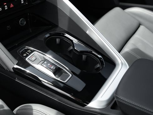 Certified 2025 Audi Q5 Premium Plus w/ Premium Plus AWD/4WD image 18