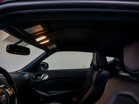 Used 2010 Nissan 370Z Touring image 36