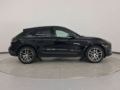 Used 2024 Porsche Macan image 8