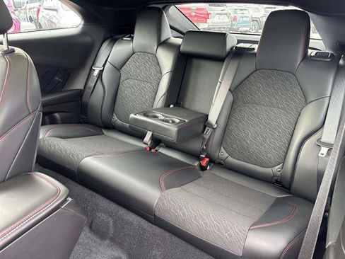 Used 2025 Dodge Charger R/T w/ Sun & Sound Package image 10