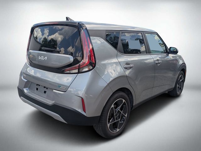 Used 2024 Kia Soul EX w/ Option Group 015 FWD image 4
