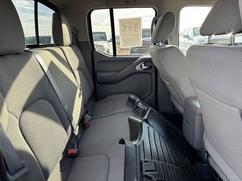Used 2019 Nissan Frontier SV image 20