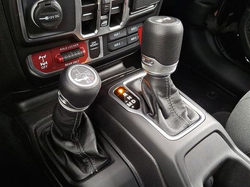 Certified 2025 Jeep Wrangler Unlimited Sport S 4xe image 15