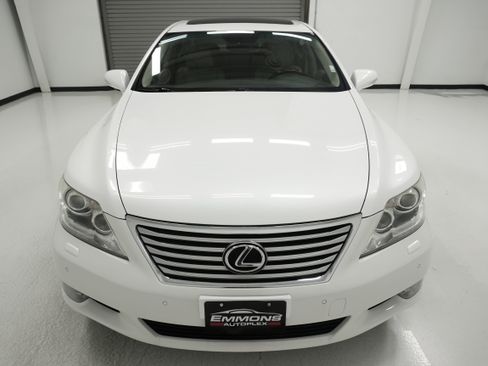 Used 2012 Lexus LS 460 w/ Luxury Value Edition RWD image 2