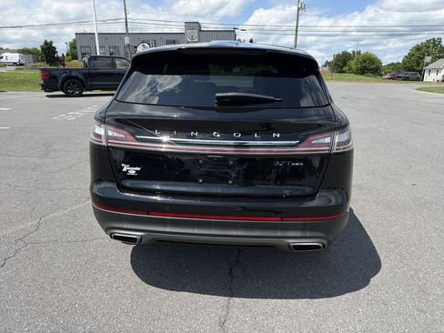 Used 2019 Lincoln Nautilus Reserve AWD/4WD image 4
