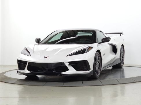 Used 2023 Chevrolet Corvette Stingray Premium Conv RWD image 4