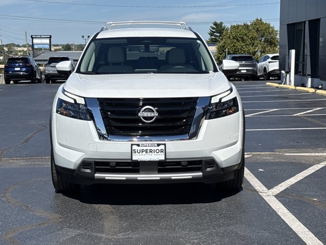 Certified 2025 Nissan Pathfinder SL w/ Cargo Package AWD/4WD image 16