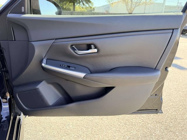 Used 2022 Nissan Sentra SR w/ Electronics Package FWD image 8