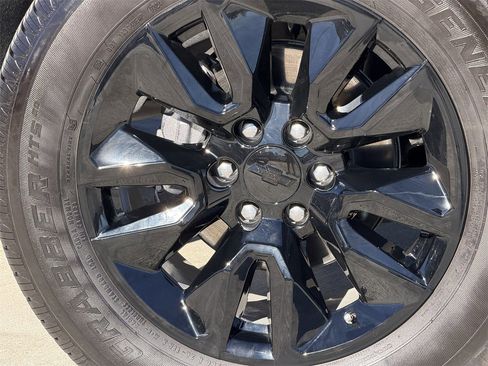 Certified 2024 Chevrolet Silverado 1500 Custom image 10