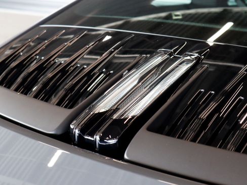 Used 2025 Porsche 911 Carrera image 33