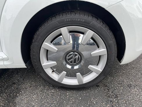 Used 2019 Volkswagen Beetle 2.0T SE FWD image 33