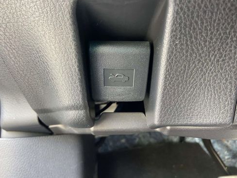Used 2026 Toyota Camry SE w/ Convenience Package FWD image 30