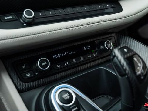 Used 2014 BMW i8 image 18