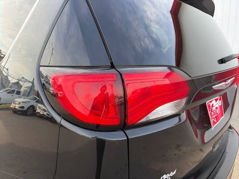 Used 2022 Chrysler Voyager LX FWD image 20