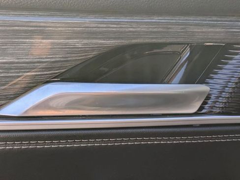 Used 2022 Jeep Wagoneer Series III w/ Rear Seat Video Group 1 AWD/4WD image 26