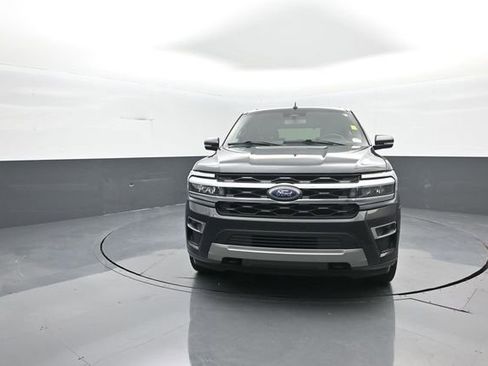 Used 2022 Ford Expedition Limited AWD/4WD image 3