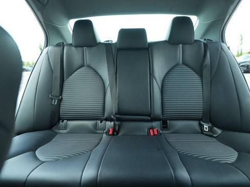 Used 2023 Toyota Camry SE FWD image 37