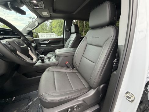 New 2026 GMC Sierra 1500 Denali w/ Denali Reserve Package AWD/4WD image 22