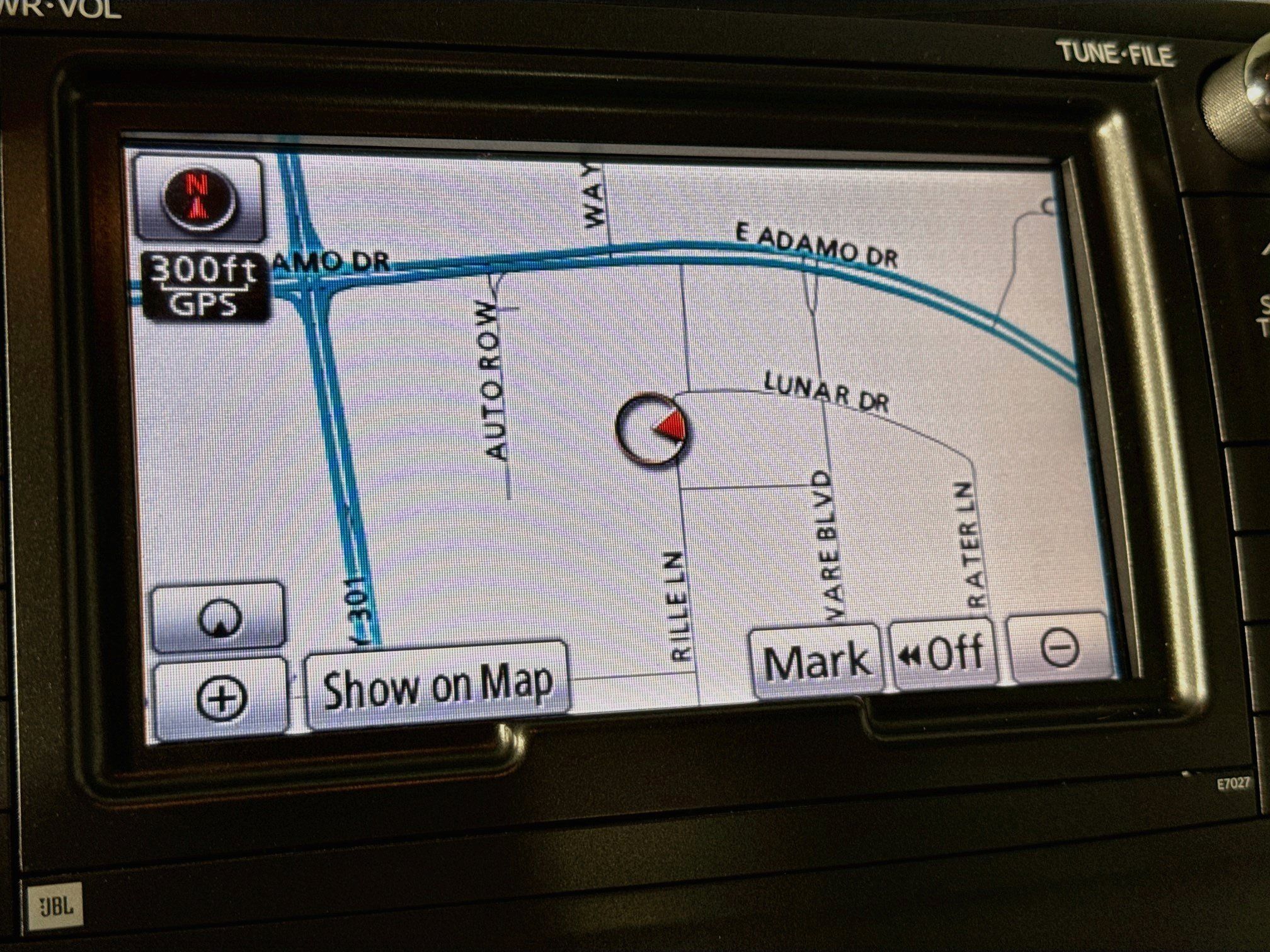 Used 2014 Toyota Sienna XLE w/ XLE Premium Package FWD image 14