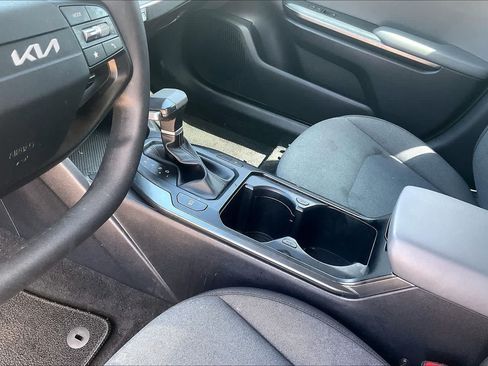Certified 2025 Kia K4 FWD image 14