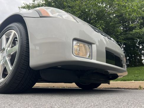 Used 2004 Cadillac XLR RWD image 94