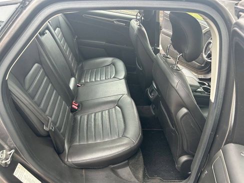 Used 2013 Ford Fusion SE FWD image 15