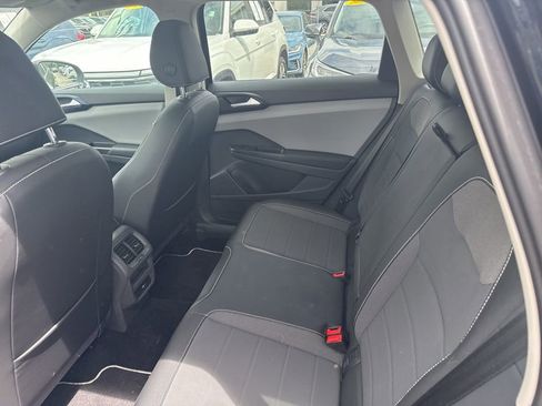 Used 2023 Volkswagen Taos SE w/ Panoramic Sunroof Package image 14