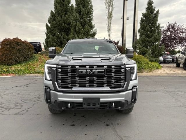 Used 2024 GMC Sierra 3500 Denali Ultimate AWD/4WD image 2