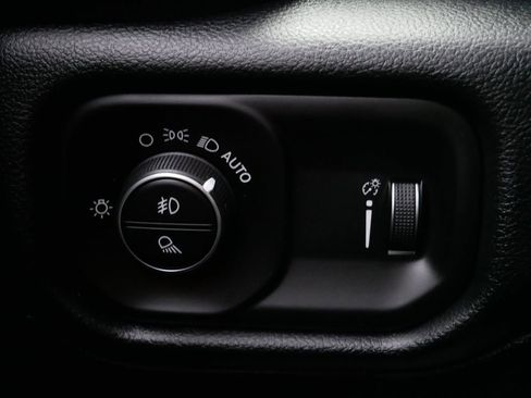 Used 2021 RAM 1500 Big Horn image 23