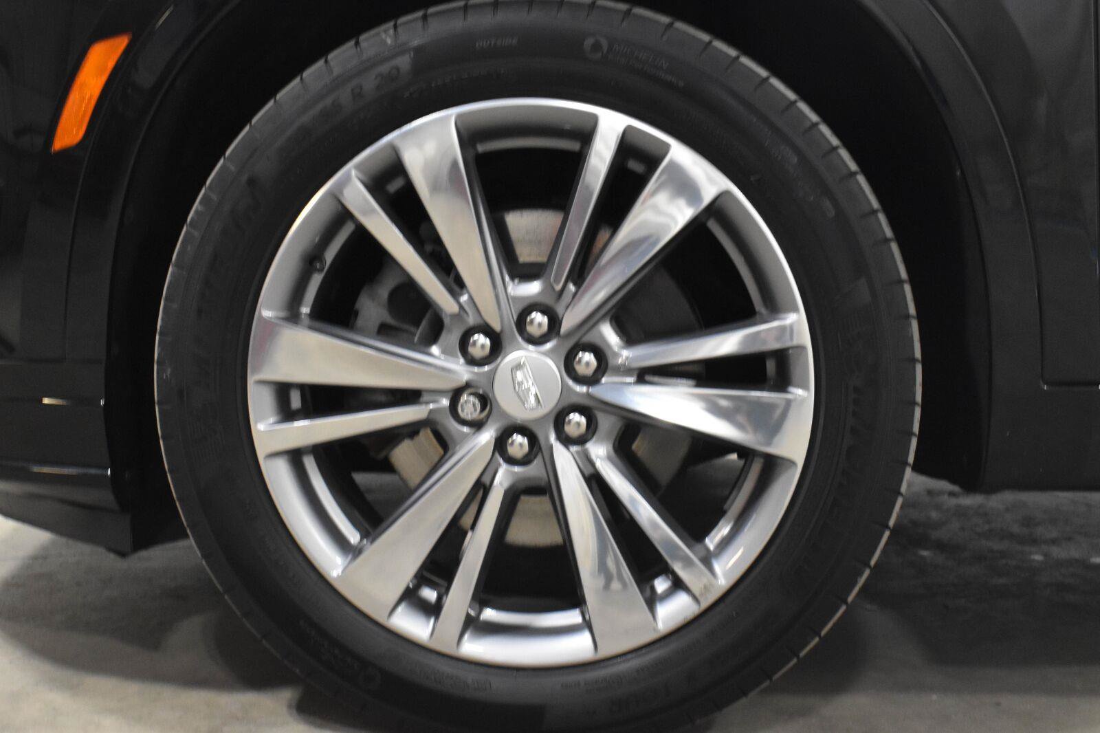 Used 2024 Cadillac XT6 Premium Luxury w/ LPO, Floor Liner Package FWD image 30