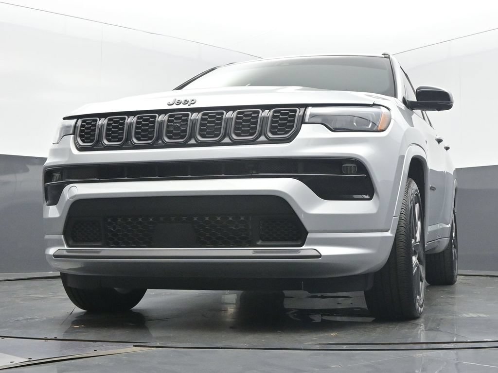 Used 2025 Jeep Compass Limited w/ Driver Assist Group I AWD/4WD image 50
