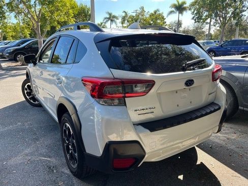 Used 2023 Subaru Crosstrek 2.0i Premium image 3