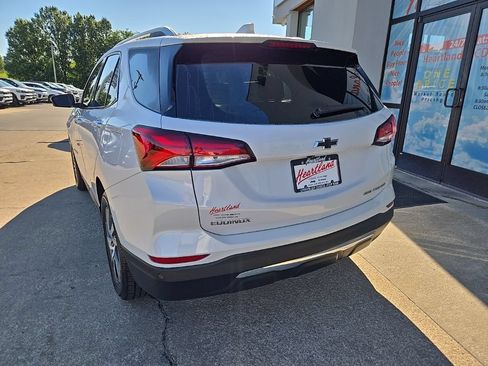 Used 2024 Chevrolet Equinox Premier AWD/4WD image 9