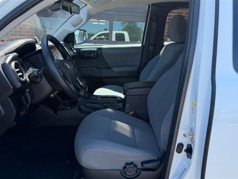 Used 2019 Toyota Tacoma SR RWD image 14