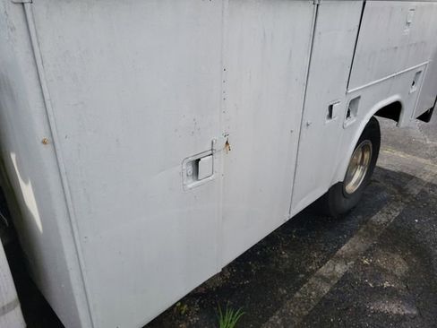 Used 1993 Ford F350 2WD Regular Cab image 7