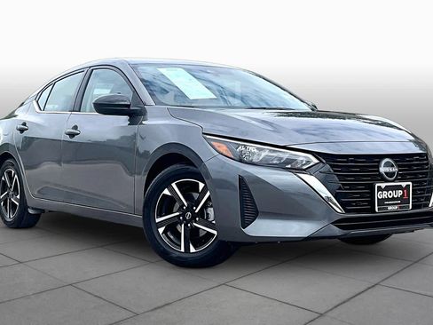 Certified 2025 Nissan Sentra SV FWD image 3