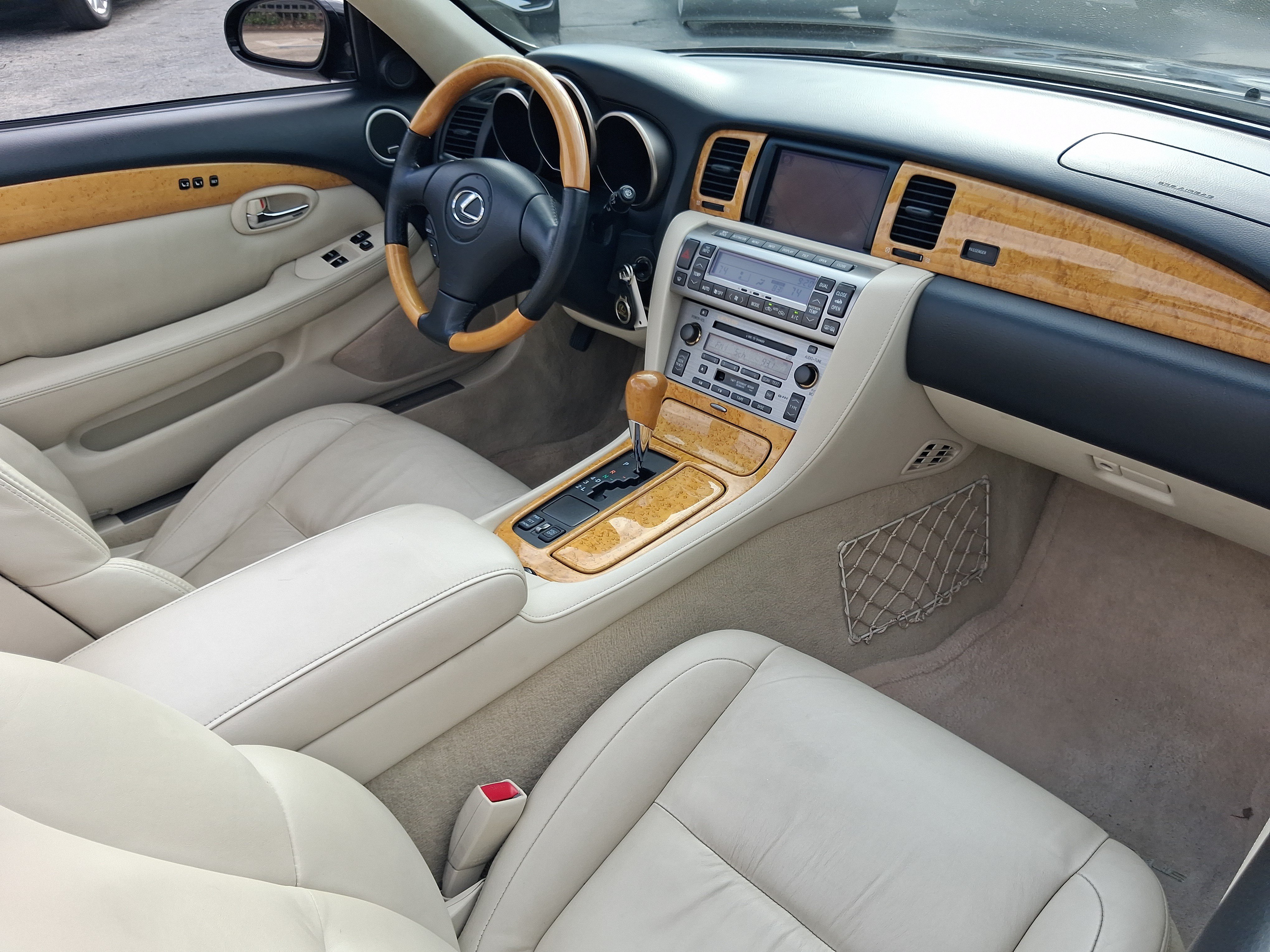 Used 2005 Lexus SC 430 Convertible RWD image 23