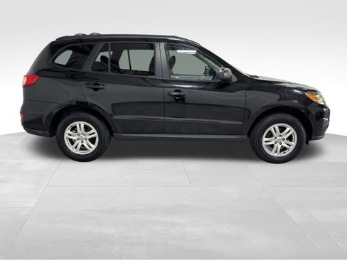 Used 2011 Hyundai Santa Fe GLS image 4