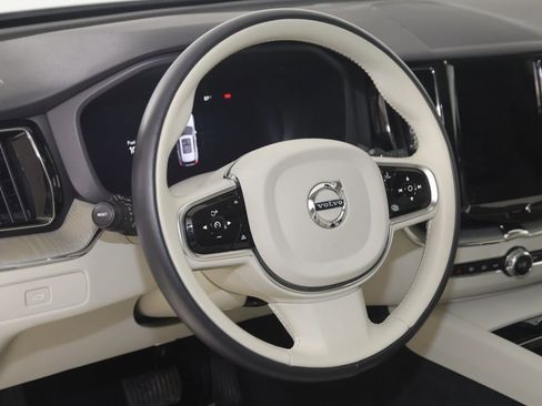 Used 2023 Volvo XC60 B5 Plus w/ Climate Package image 6